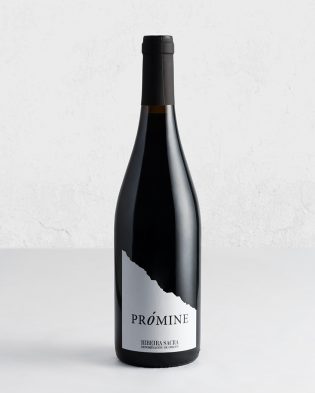 Prómine, botella de vino tinto